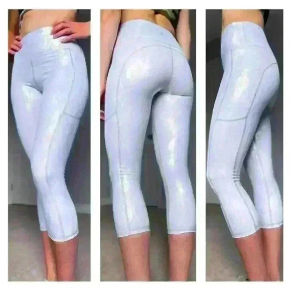 NWOT- ZYIA Silver Camo Metallic Pocket Light n Tight Hi-Rise Capri 20" Leggings - Picture 3 of 11
